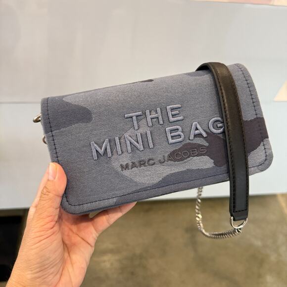 Best Price‼️Marc Jacobs The Denim Chain Mini Bag Blue Multi - Picture 1 of 6